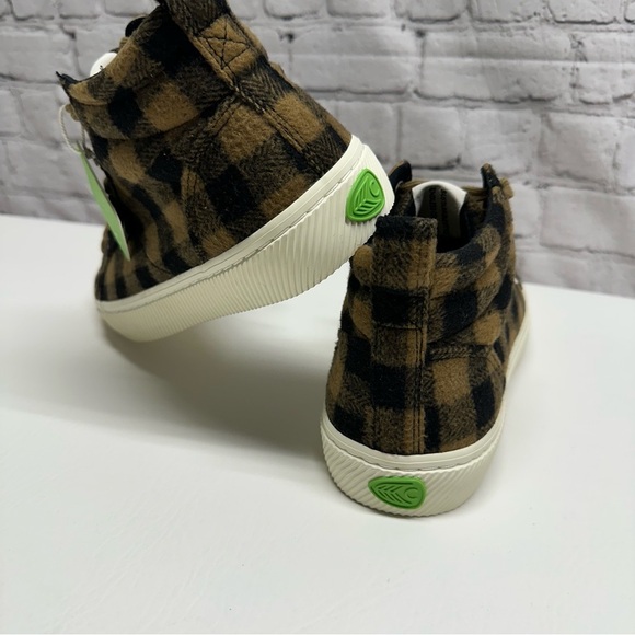 Cariuma Oca high top sneakers size 8.5 men’s 10 women’s nwt - Picture 8 of 8